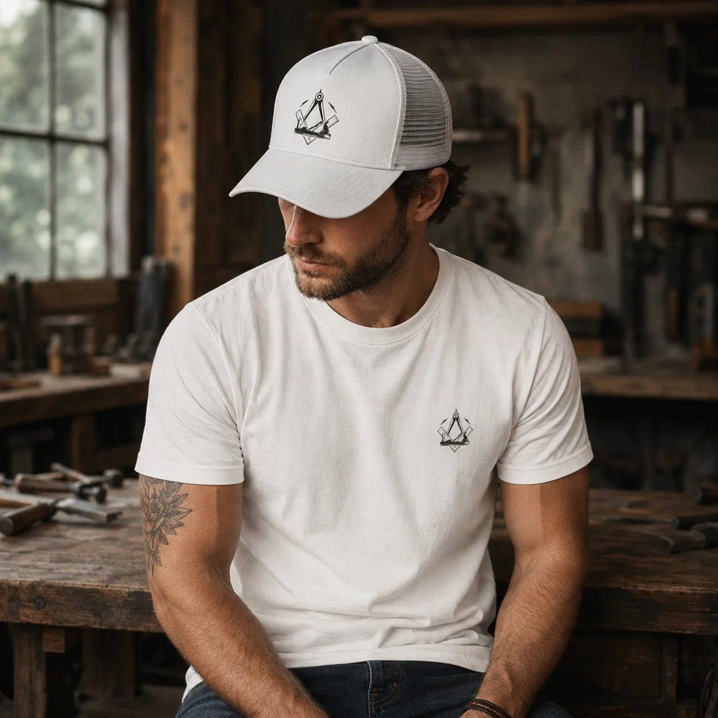 ZunftStyle Trucker Cap – Zunftzeichen Tischler DTF-Print